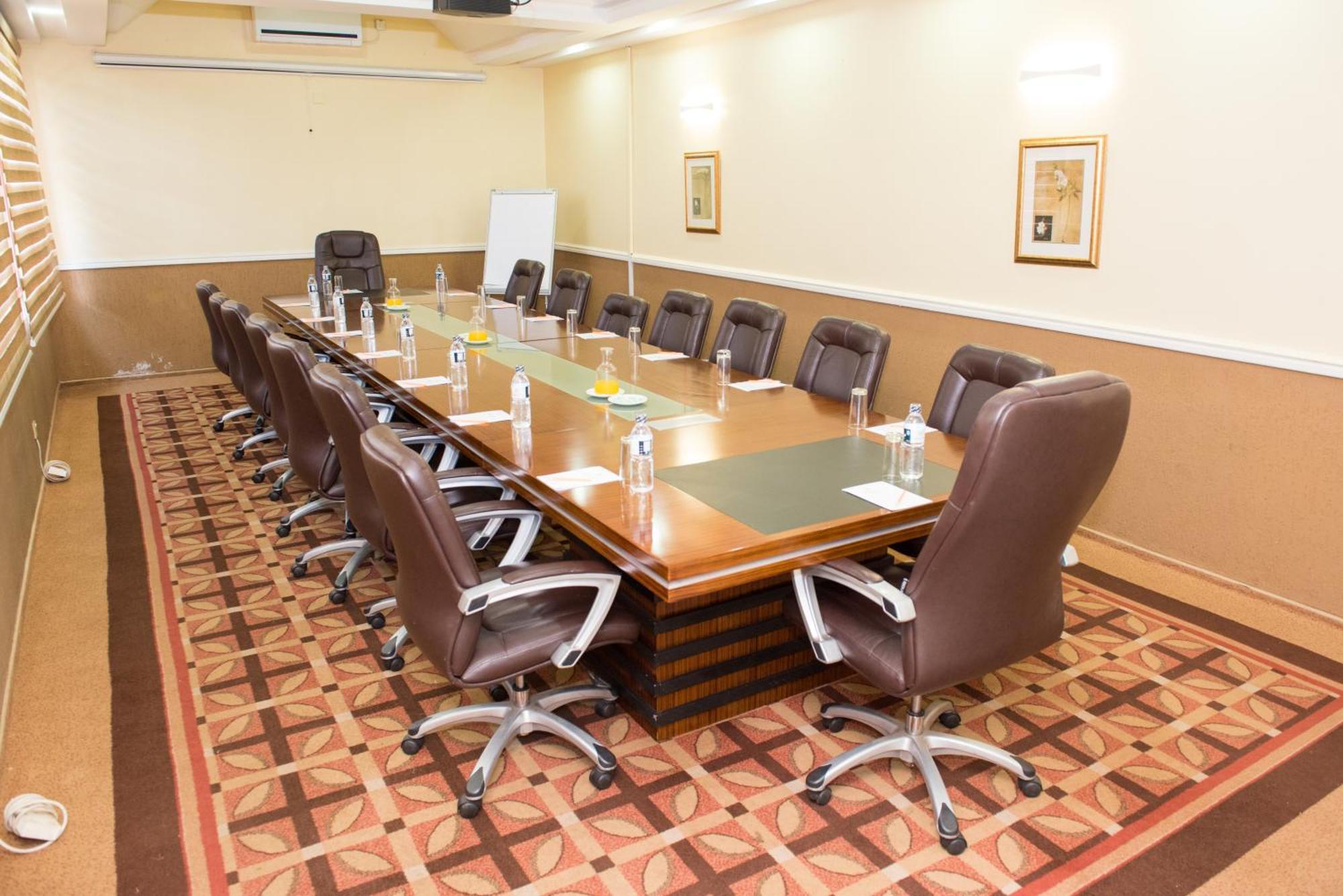 Crossroads Hotel Lilongwe Eksteriør bilde