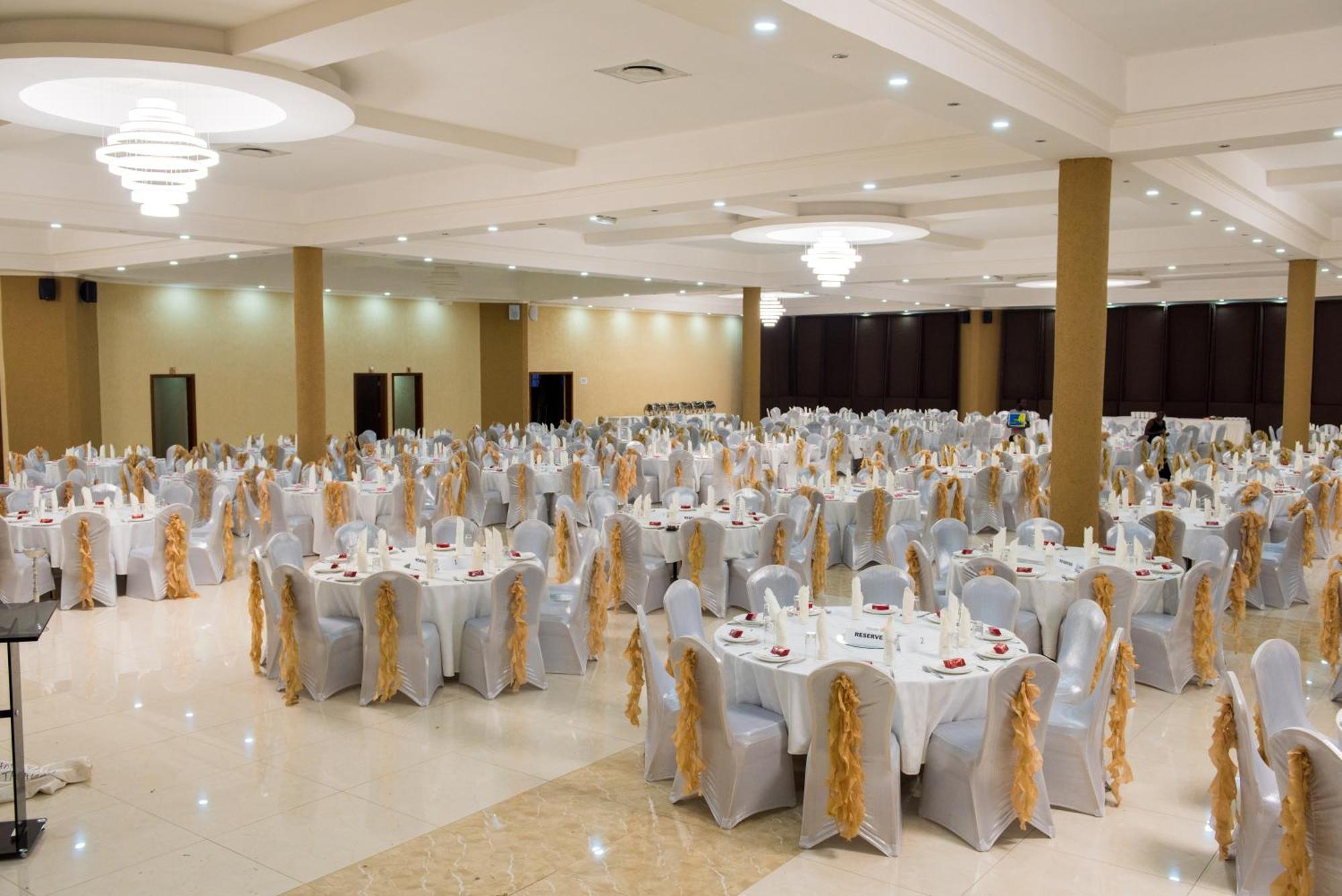 Crossroads Hotel Lilongwe Eksteriør bilde