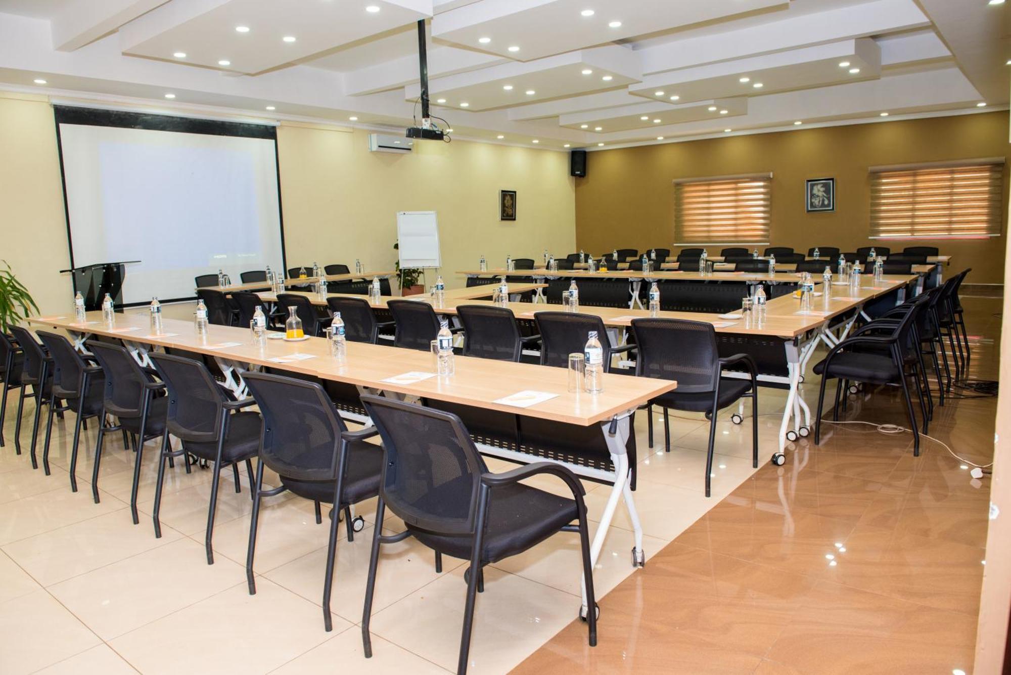 Crossroads Hotel Lilongwe Eksteriør bilde