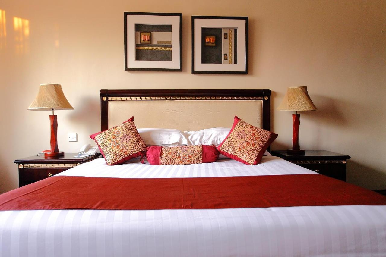 Crossroads Hotel Lilongwe Eksteriør bilde