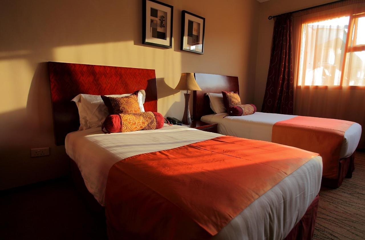 Crossroads Hotel Lilongwe Eksteriør bilde