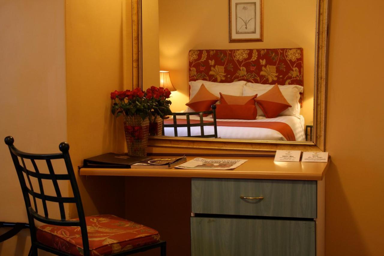 Crossroads Hotel Lilongwe Eksteriør bilde
