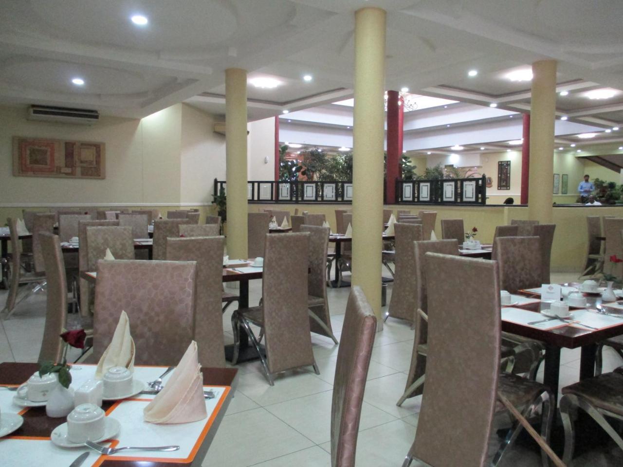 Crossroads Hotel Lilongwe Eksteriør bilde