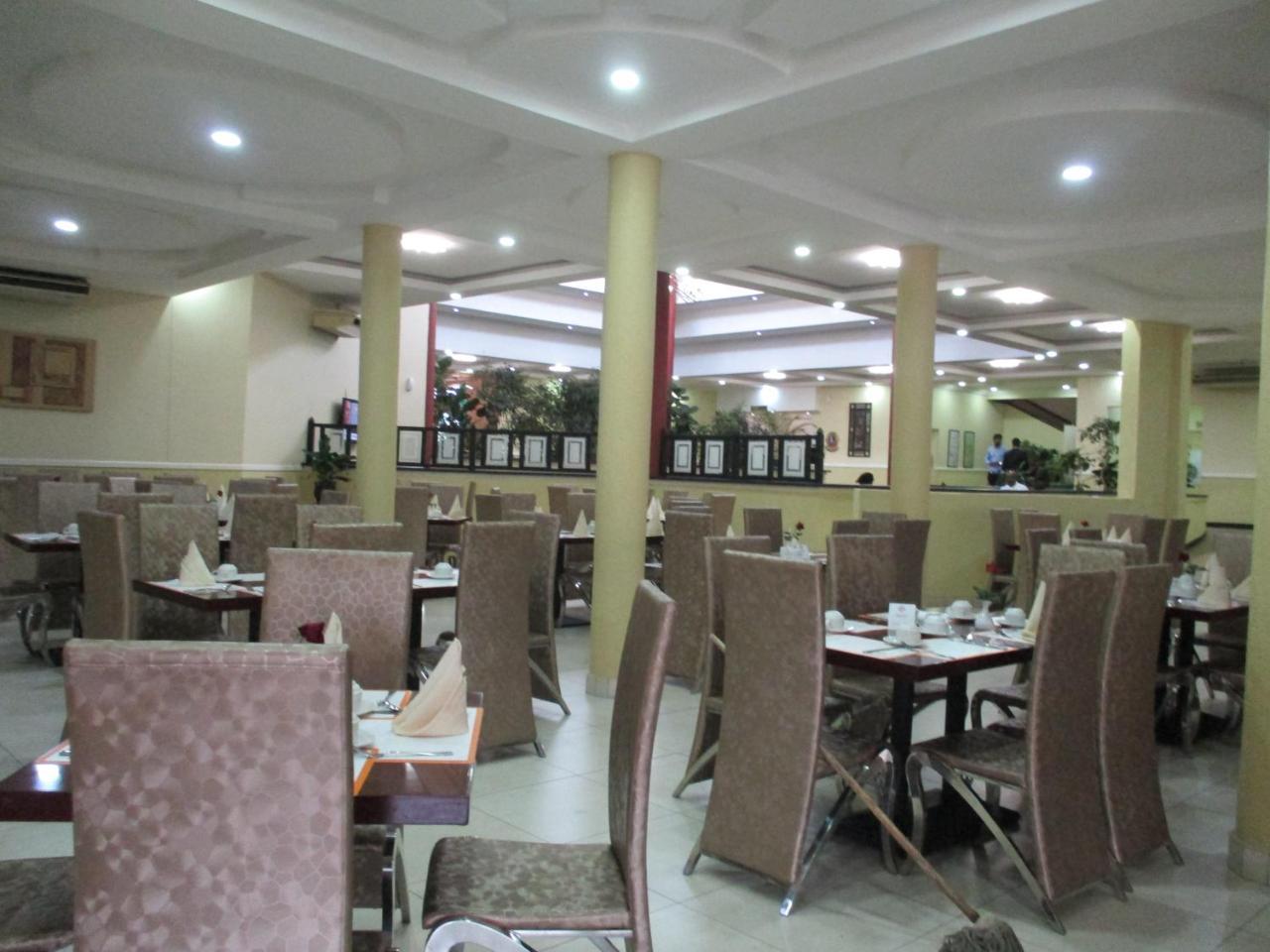 Crossroads Hotel Lilongwe Eksteriør bilde